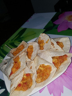 Una foto de Burritos de pollo y verduras