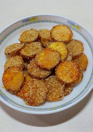 रताळ्याचे चटपटीत काप (ratalyache kaap recipe in marathi) रेसिपी चे मुख्य फोटो 