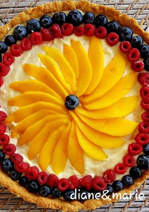 Une photo de Tarte mangue fruits rouges