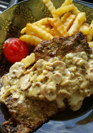 Foto resep Tenderloin Steak with Mushroom Cream Sauce