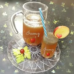 A picture of 🍎🍸🍹🍏Apple Ginger Honey Spritze🍎🍸🍹🍏.