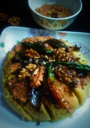 A picture of Walnut chutney dhokla.