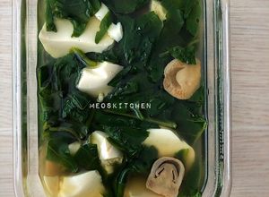 Hình của món Canh mồng tơi nấu nấm rơm và đậu hũ non chay.