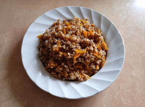 Фото Гречка с овощами.