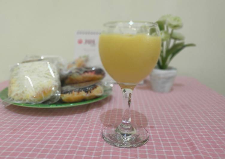 Mango Juice with Oatmeal