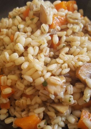 Foto di Orzo carote e funghi