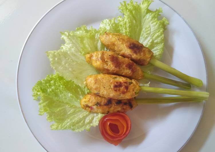 Sate lilit ayam