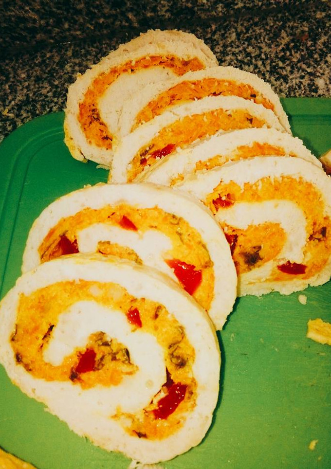 Una foto de Arrollado de pollo procesado súper fácil