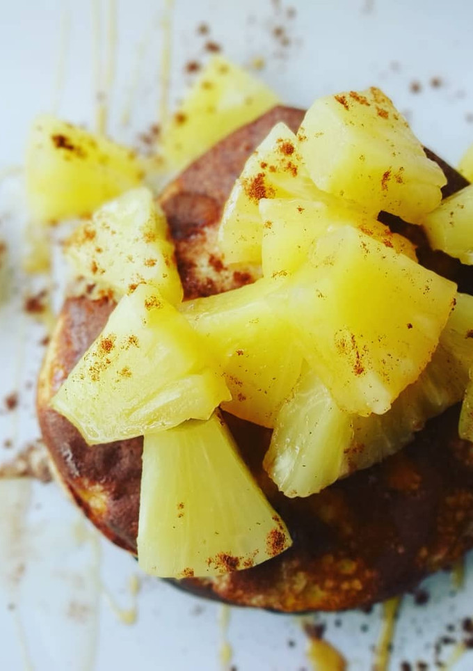 Una foto de Tortitas de avena y piña