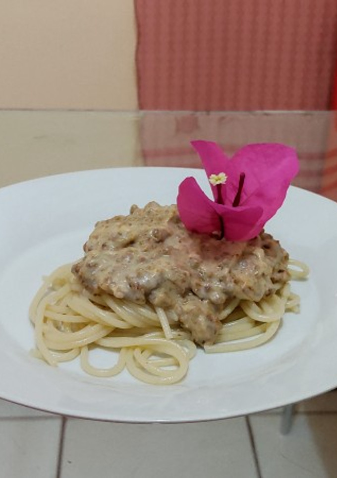 Una foto de Pasta curry con salsa bechamel