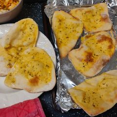 A picture of Simple naan bread.