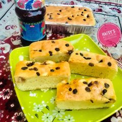A picture of Fruity cake loaf.