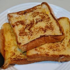 A picture of French toast.
