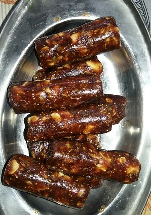 A picture of Kajoor sugarless dryfruit.
