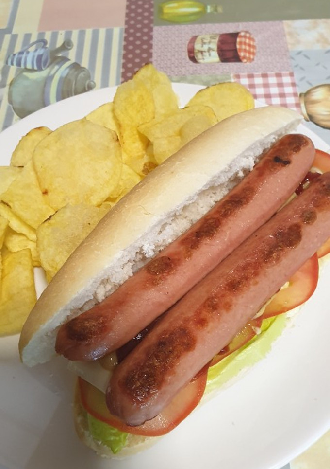 Una foto de Hot dog con pan de leche