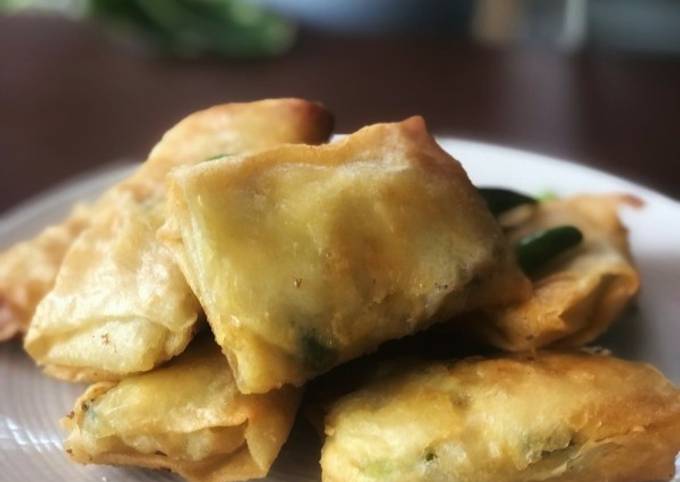 Resep Lumpia isi tahu Resep Lumpia isi tahu