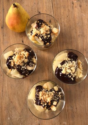 Une photo de Petite verrine poires / chocolat