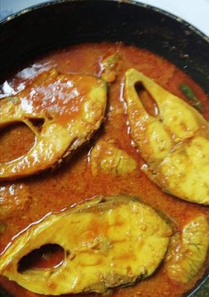 # রান্না সর্ষের তেলে ইলিশ মাছ রান্না রেসিপির প্রধান ছবি