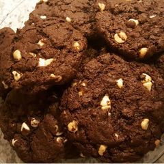 A picture of Cake mix cookies.