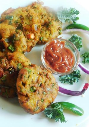 A picture of Aromatic flavorful tasty Vada.