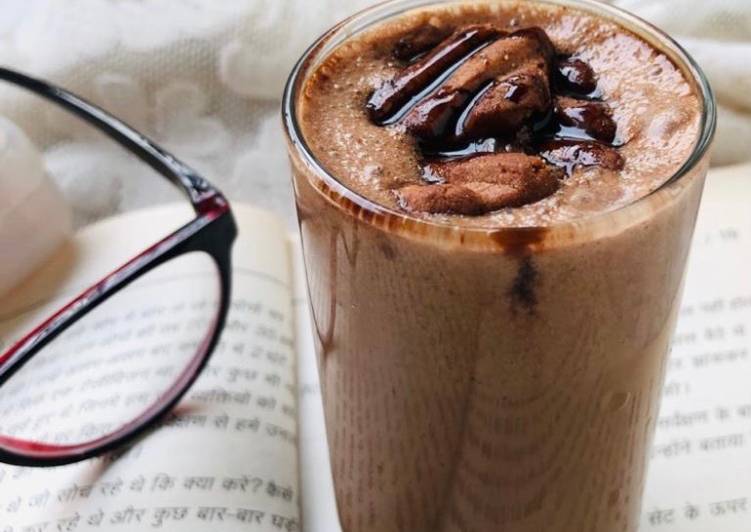 Step-by-Step Guide to Prepare Favorite Hide and Seek Chocolate Shake