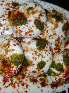 दही बड़ा (Dahi bada recipe in hindi) रेसिपी मुख्य फोटो
