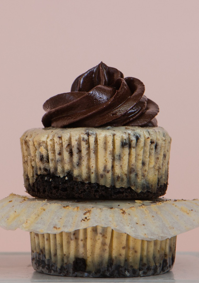 A picture of Mini Oreo Cheesecakes with Chocolate Ganache.