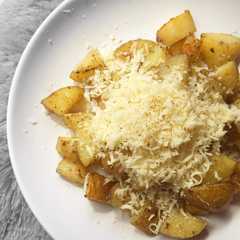 A picture of Garlic Potato / Potato Garlic.