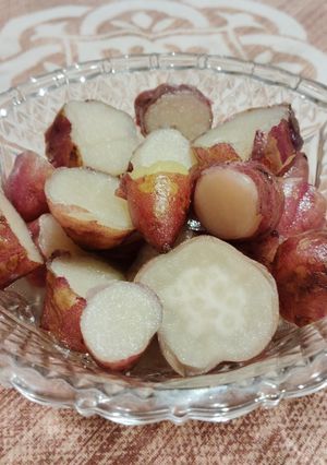 A picture of Sweet potato in sugar syrup.