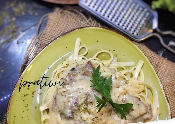 Fettucine carbonara