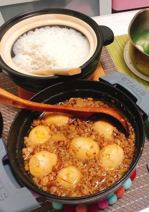 滷肉燥跟滿滿的蛋 的食譜成品照片