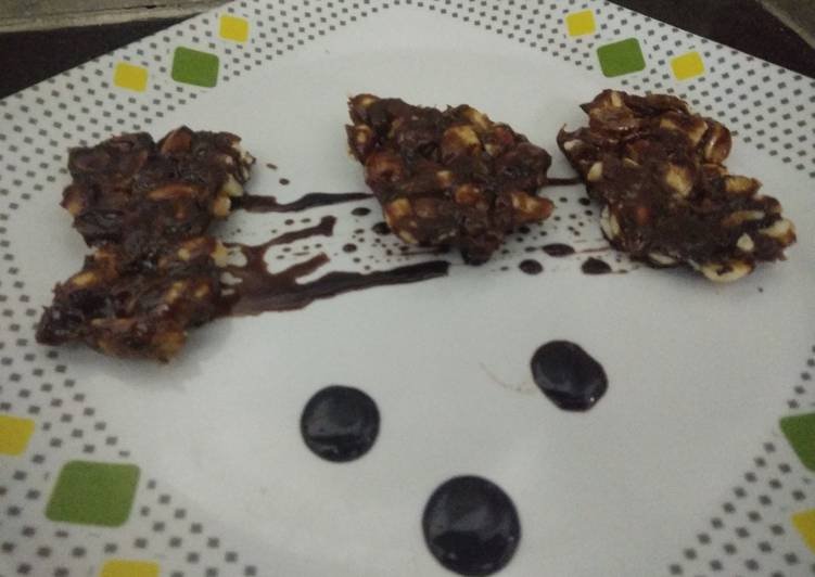 Simple Way to Prepare Super Quick Homemade Chocolate peanut chikki