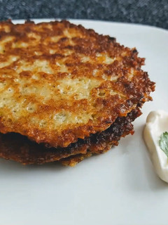 உருளை கிழங்கு பன்கேக்/ potato pancake receip in tamil செய்முறை முக்கிய புகைப்படம்