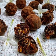 Dryfruit Choco Balls A picture of Dryfruit Choco Balls.