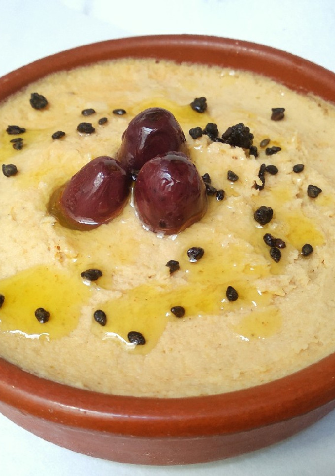 Una foto de Hummus