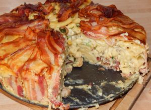 Baconos makaróni torta recept fotója