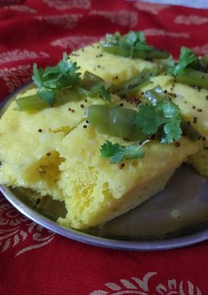 A picture of Khaman.