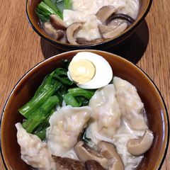 A picture of Noodle with Wonton.