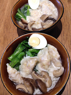 A picture of Noodle with Wonton.