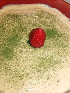 Una foto de Tiramisú de té Matcha