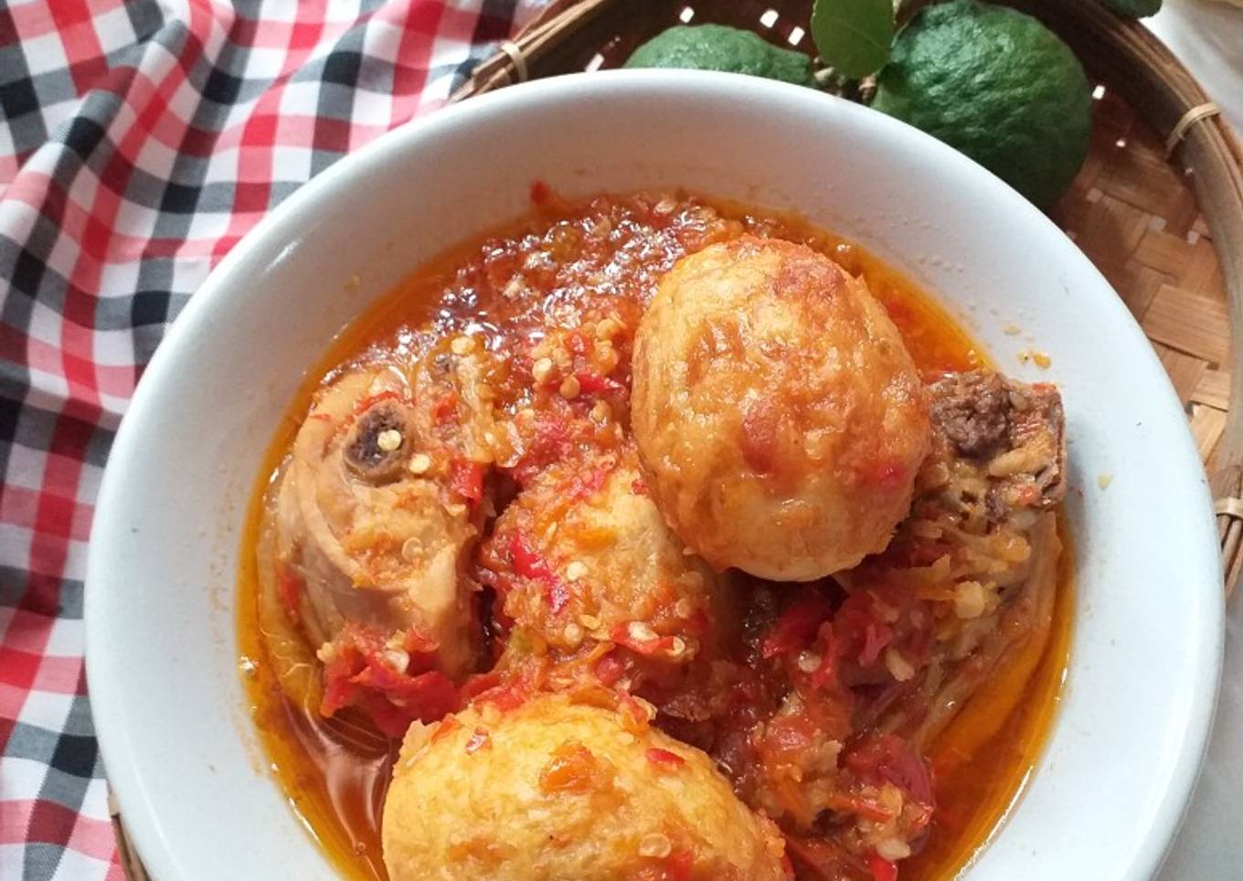 20. Balado telur ayam pedas