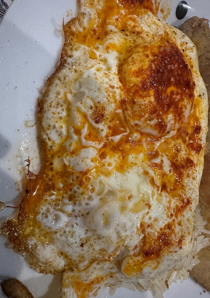 Una foto de Huevo frito con pimentón de La Vera