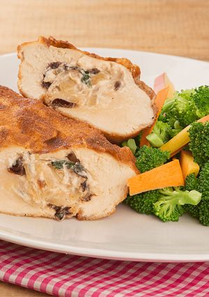 Una foto de Pechugas de pollo rellenas