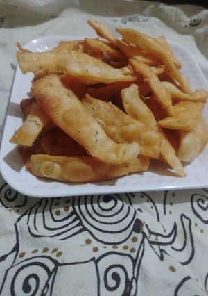 पिज़्ज़ा क्रिस्पी स्टीक (pizza crispy stick recipe in Hindi) रेसिपी मुख्य फोटो