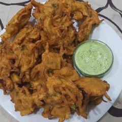 A picture of Crispy Pakory different style.nd different method so try it.