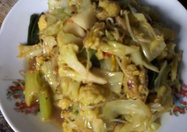 Tumis kembang kol bumbu kuning