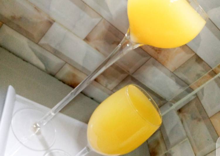 Simple Way to Make Award-winning Pineapple and ginger juice