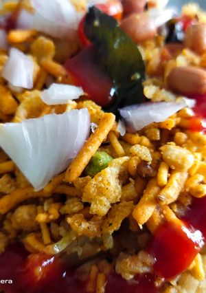 A picture of Indori Poha.