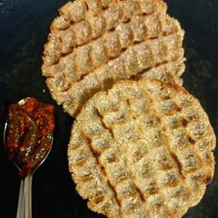 A picture of Bhakhari (flat bread).