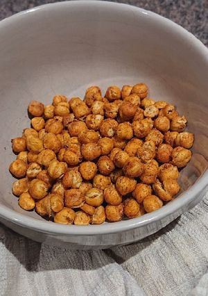A picture of Roasted Chickpeas.
